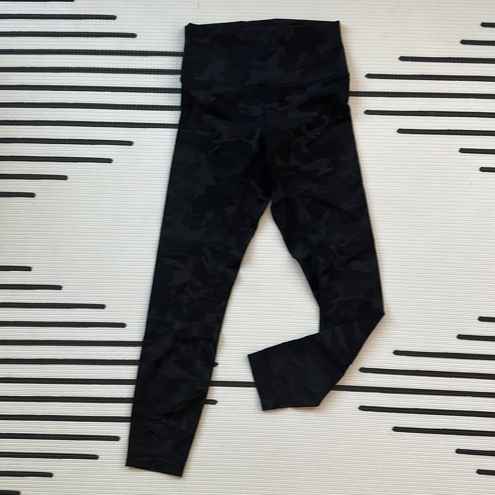 Lululemon Wunder Train tight- size 6
